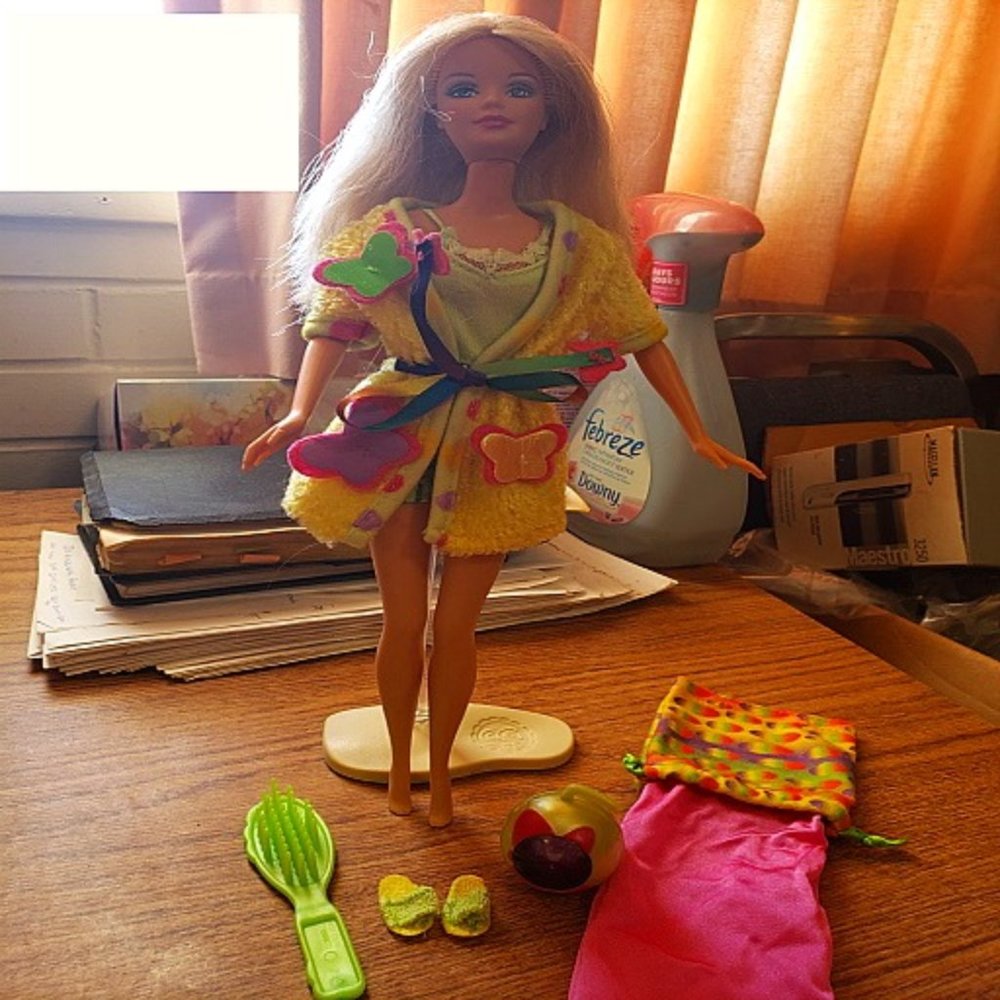 Retired 2002 Teen Slumber Party  Barbie With Magic ball